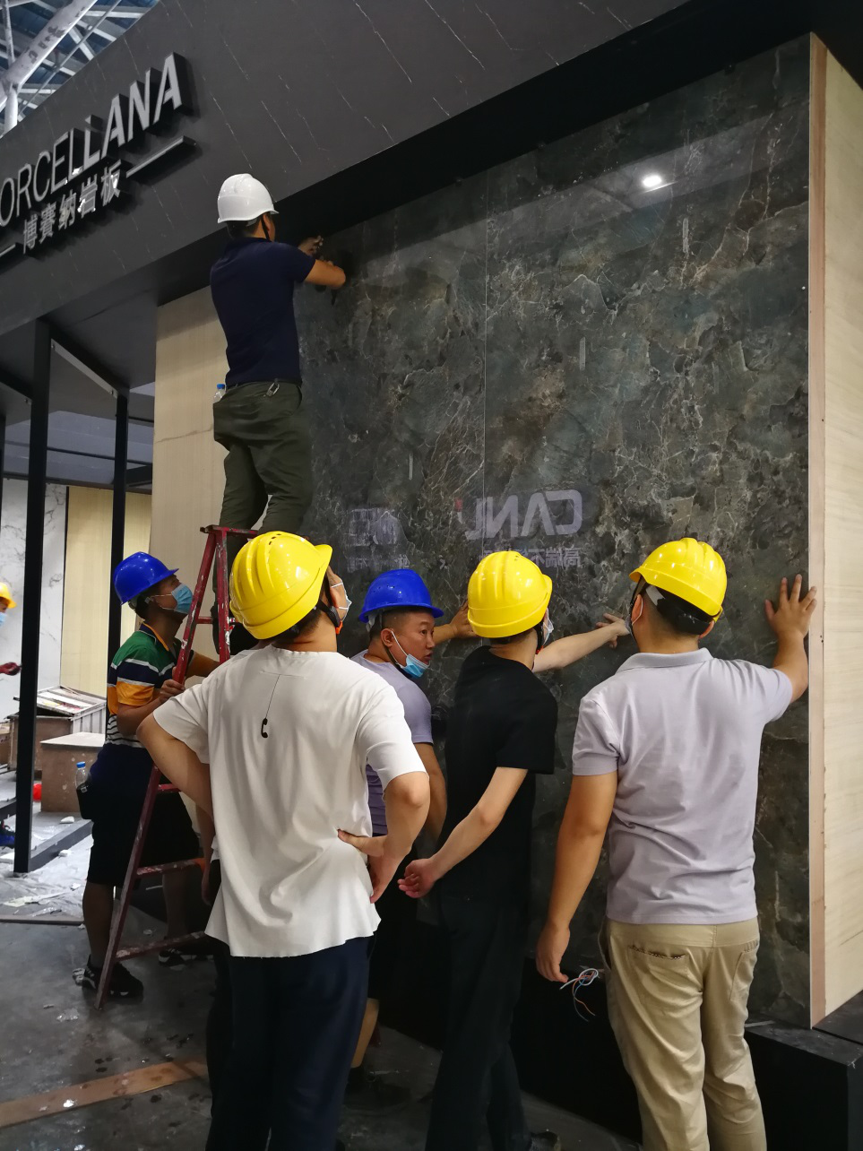 大黃蜂施工現(xiàn)場